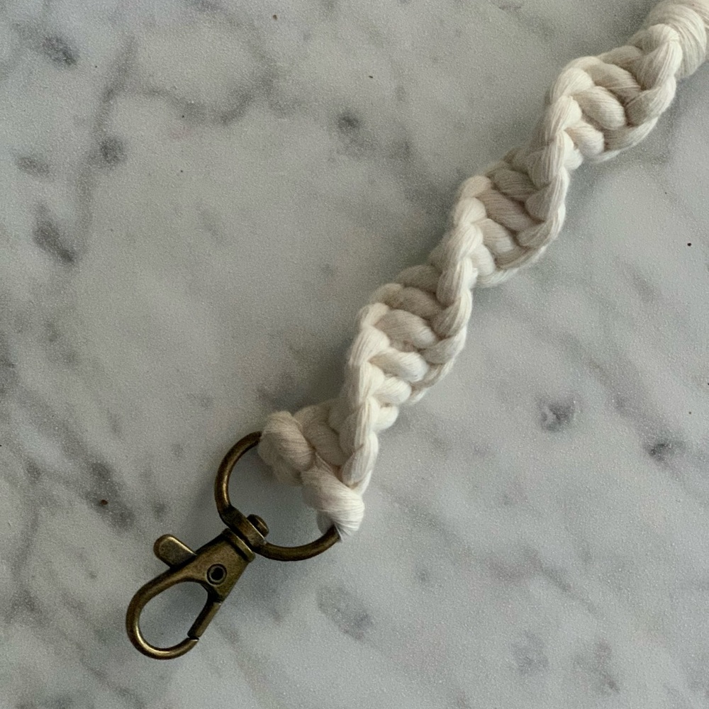 Macrame Keychain - Picture 2 of 3